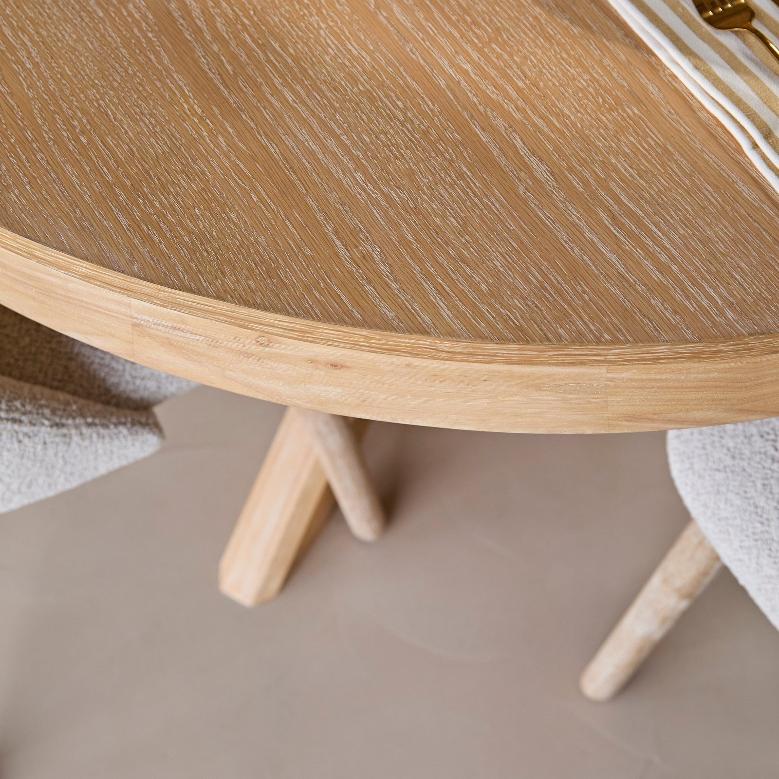 Amelia Whitewash Wood Extendable Dining Table - Elegant Flexibility - Image 10