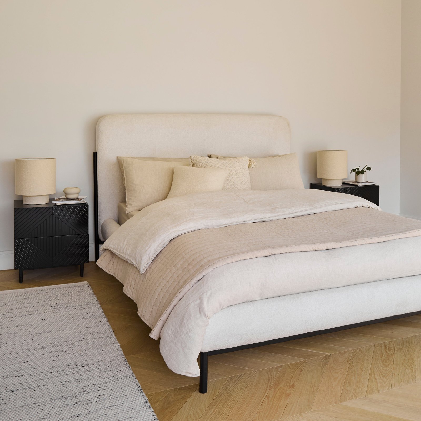 Tallulah Double Bed - Chalk White Boucle - Cloud-Like Elegance - Image 4